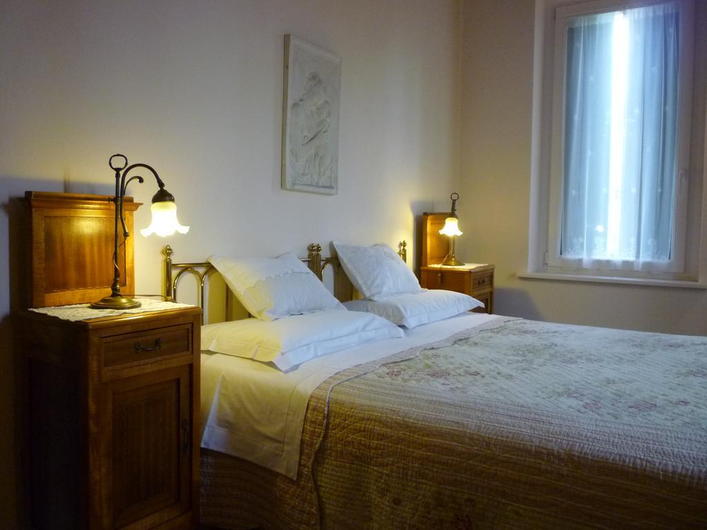 B&B Villa Dei Pini Domegliara Bagian luar foto